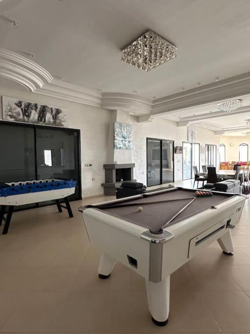 Villa Super Belle Avec Piscine *
