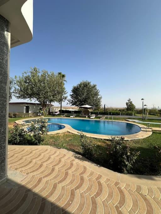 Villa Super Belle Avec Piscine *